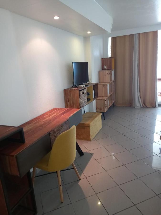 Grand Studio De 41 M², Vue Mer Et Jardin Tropical. Le Gosier  Luaran gambar